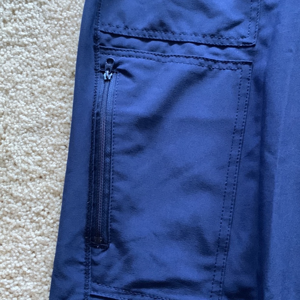 Navy blue Allura by Cherokee Uniforms scrub set - top size M, bottoms size S - Picture 8 of 14